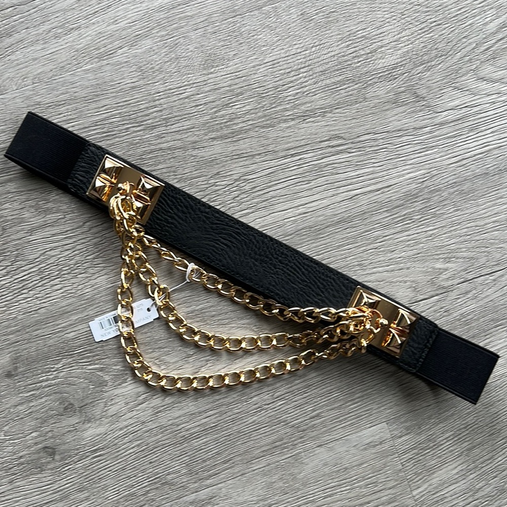 NWT NY & Company Black Elastic Belt with Gold Pyramid Studs + Chains Size XS/S.